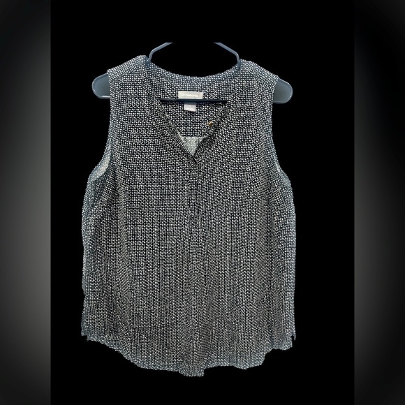 Liz Claiborne Tops - Liz Claiborne Gray Sleeveless Boxy Blouse